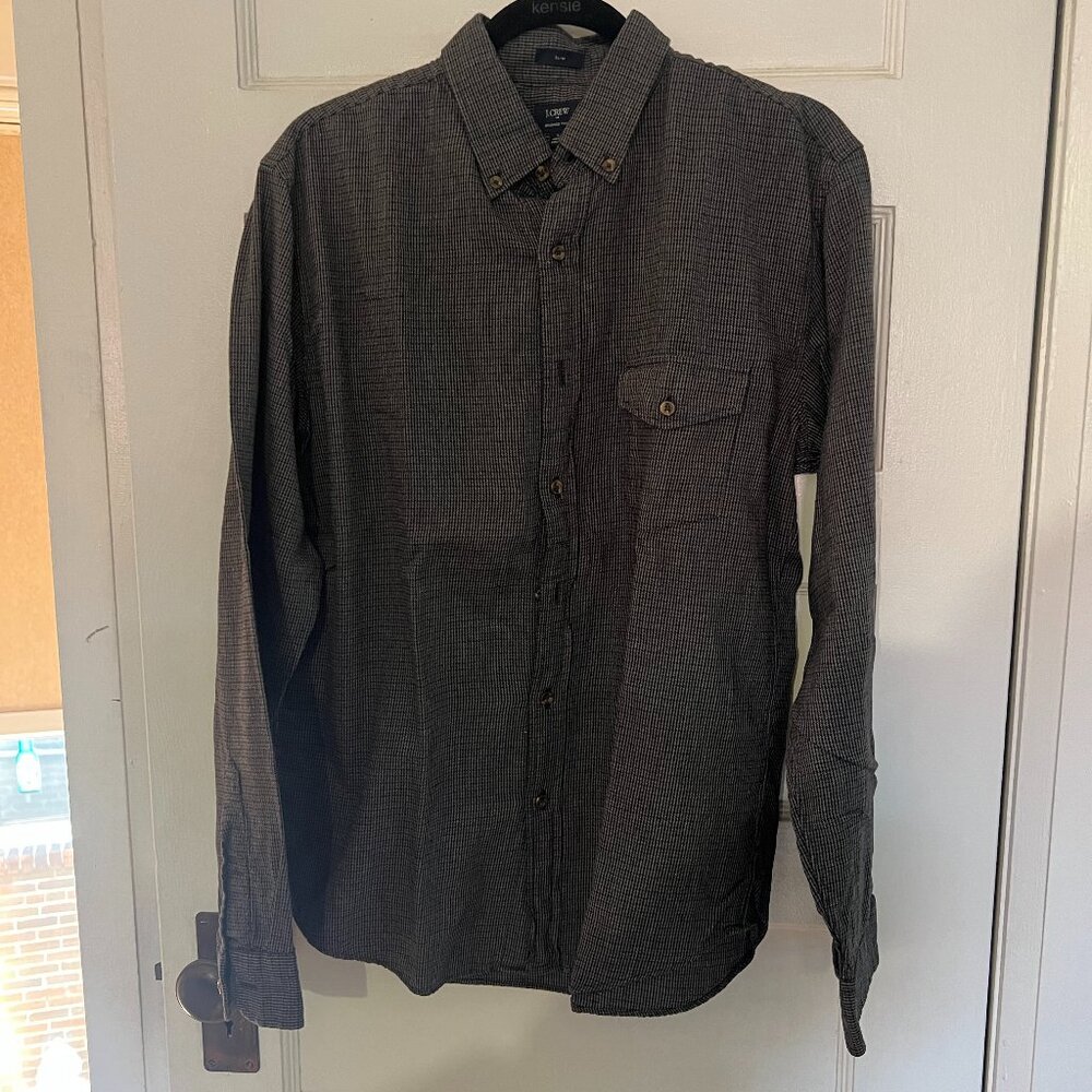 Mens long sleeved  rushed twill shirt